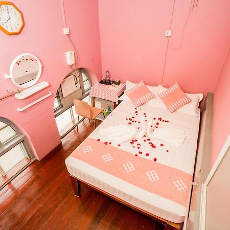 The Sat Yangon Hostel Eksteriør bilde