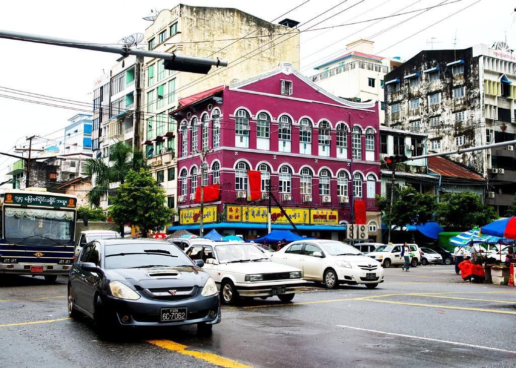 The Sat Yangon Hostel Eksteriør bilde