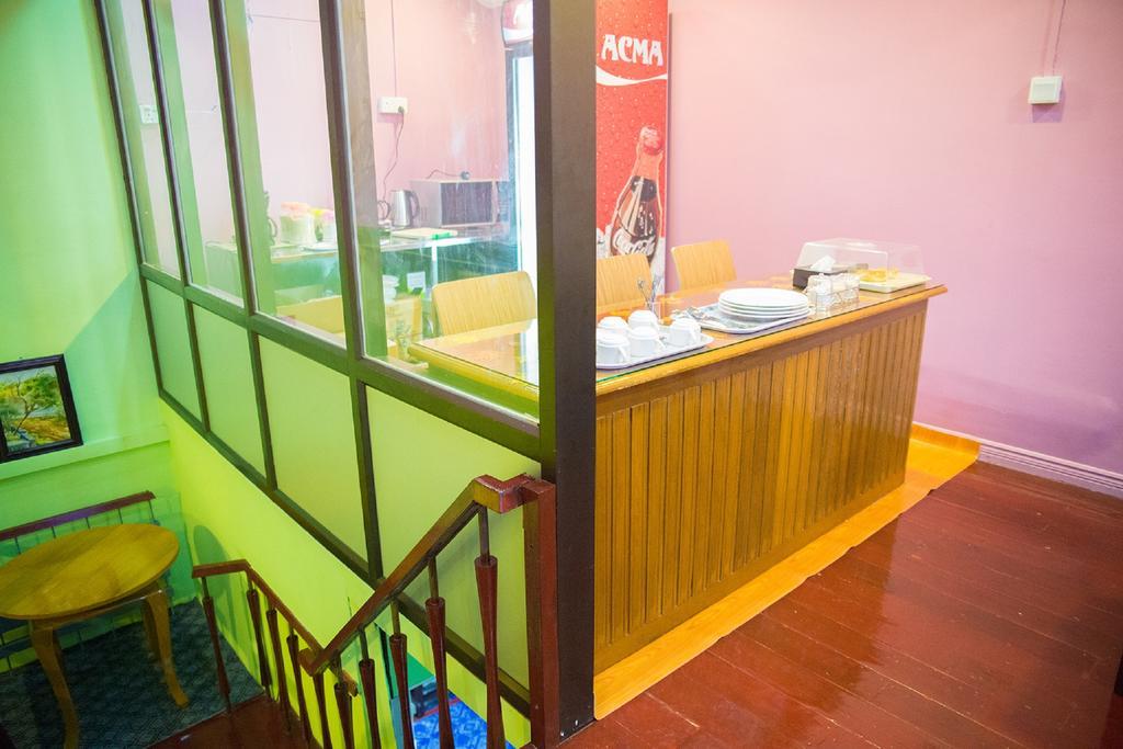 The Sat Yangon Hostel Eksteriør bilde