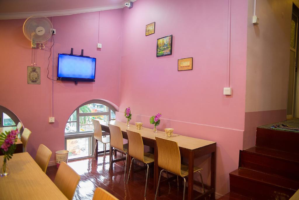 The Sat Yangon Hostel Eksteriør bilde