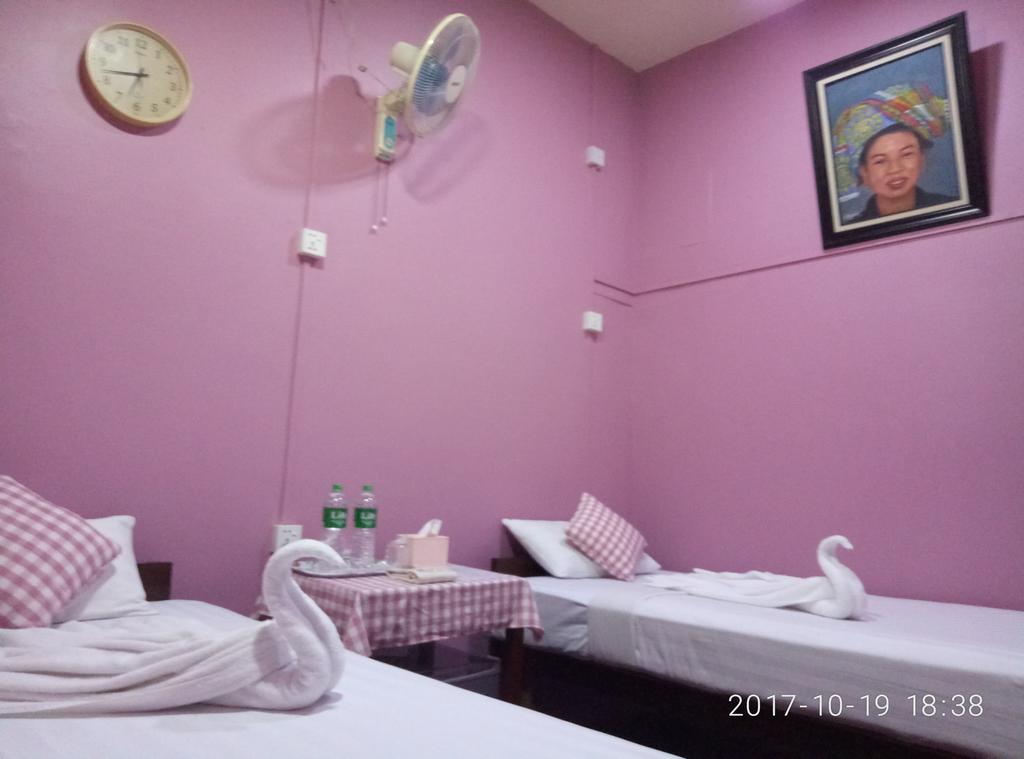 The Sat Yangon Hostel Eksteriør bilde
