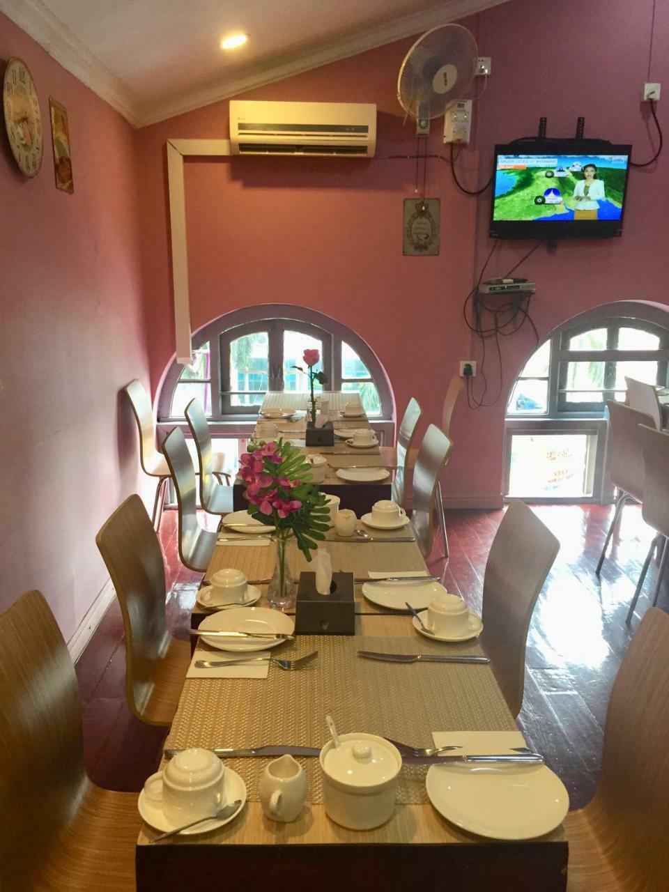 The Sat Yangon Hostel Eksteriør bilde