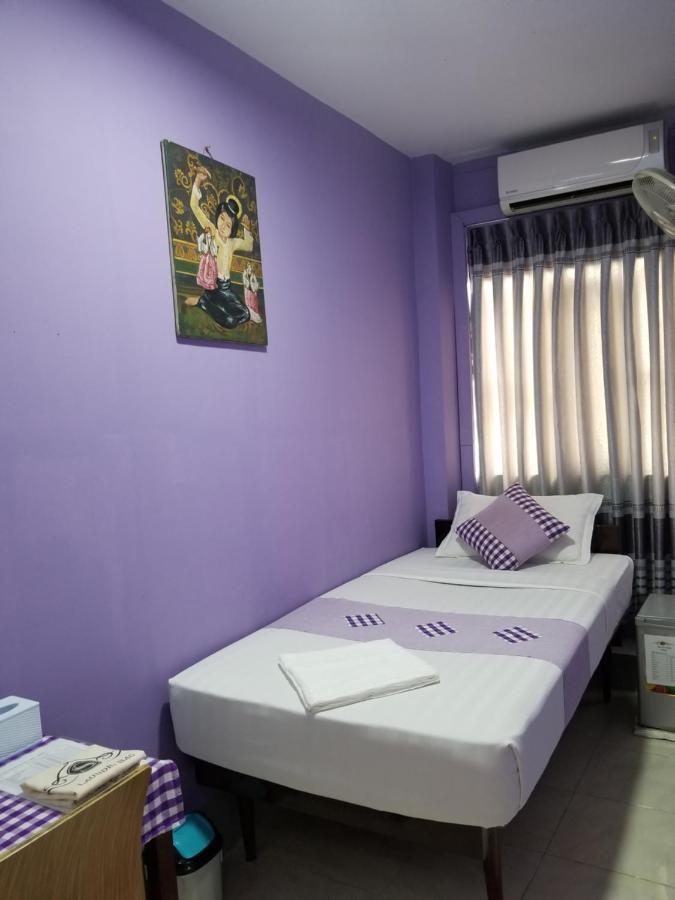 The Sat Yangon Hostel Eksteriør bilde